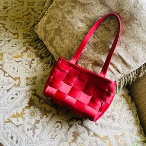 Harvey’s Seatbelt Handbag